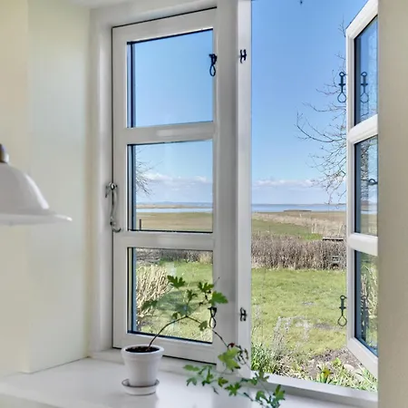 Holiday home Gorgeous In With Kitchen *