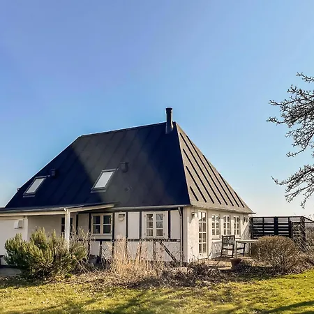 Gorgeous In With Kitchen Holiday home *