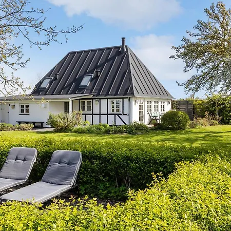 Gorgeous In With Kitchen